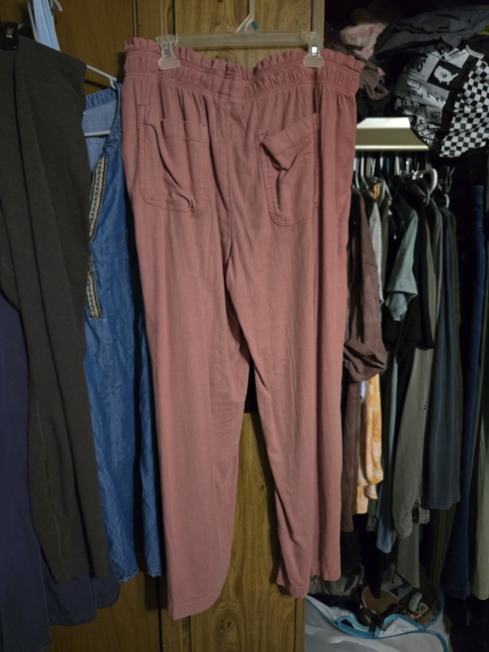 American Eagle Outfitters Wide Leg Pants in Dusty Rose